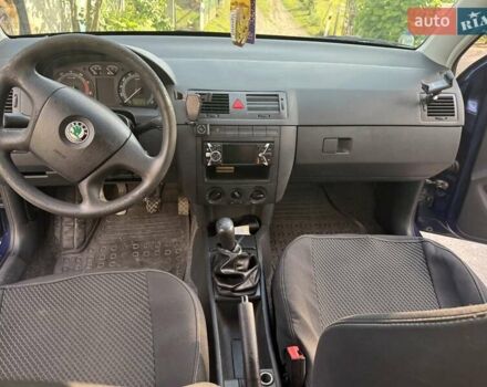 Синій Шкода Фабія, об'ємом двигуна 1.2 л та пробігом 242 тис. км за 3500 $, фото 4 на Automoto.ua