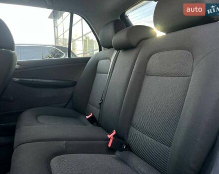 Синий Шкода Фабия, объемом двигателя 1.39 л и пробегом 244 тыс. км за 4600 $, фото 11 на Automoto.ua