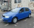 Синий Шкода Фабия, объемом двигателя 1.2 л и пробегом 240 тыс. км за 3700 $, фото 1 на Automoto.ua