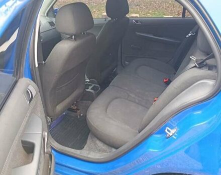 Синий Шкода Фабия, объемом двигателя 1.39 л и пробегом 275 тыс. км за 4100 $, фото 8 на Automoto.ua