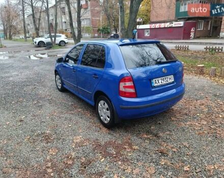 Синий Шкода Фабия, объемом двигателя 1.39 л и пробегом 275 тыс. км за 4100 $, фото 4 на Automoto.ua