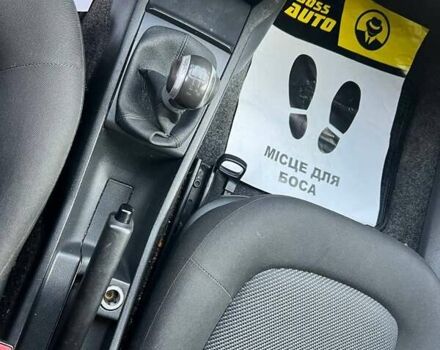 Синий Шкода Фабия, объемом двигателя 1.39 л и пробегом 244 тыс. км за 4600 $, фото 15 на Automoto.ua