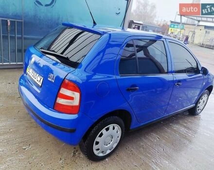 Синий Шкода Фабия, объемом двигателя 1.4 л и пробегом 280 тыс. км за 4000 $, фото 4 на Automoto.ua