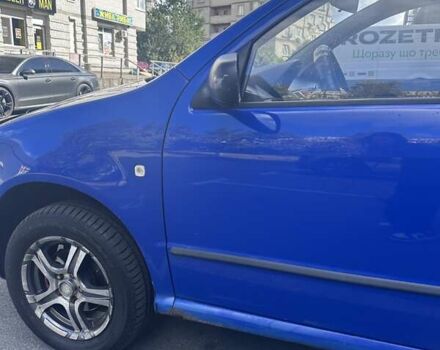 Синий Шкода Фабия, объемом двигателя 1.2 л и пробегом 271 тыс. км за 2800 $, фото 2 на Automoto.ua