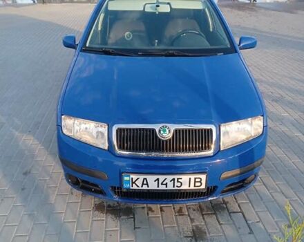 Синий Шкода Фабия, объемом двигателя 1.4 л и пробегом 230 тыс. км за 3200 $, фото 5 на Automoto.ua