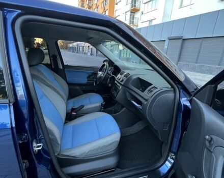 Синій Шкода Фабія, об'ємом двигуна 1.2 л та пробігом 155 тис. км за 4500 $, фото 6 на Automoto.ua