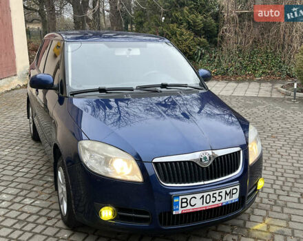 Синий Шкода Фабия, объемом двигателя 1.6 л и пробегом 203 тыс. км за 4650 $, фото 1 на Automoto.ua