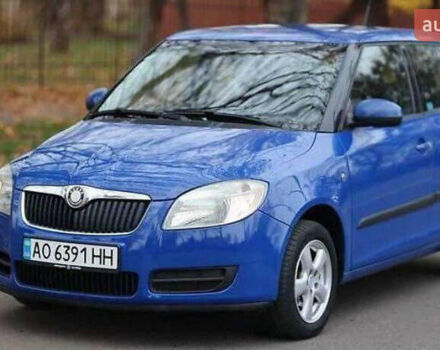 Синий Шкода Фабия, объемом двигателя 1.2 л и пробегом 120 тыс. км за 4600 $, фото 3 на Automoto.ua