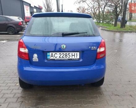 Синий Шкода Фабия, объемом двигателя 1.2 л и пробегом 252 тыс. км за 4500 $, фото 2 на Automoto.ua