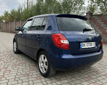 Синий Шкода Фабия, объемом двигателя 1.39 л и пробегом 210 тыс. км за 4200 $, фото 4 на Automoto.ua