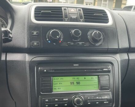 Синий Шкода Фабия, объемом двигателя 1.4 л и пробегом 230 тыс. км за 4400 $, фото 16 на Automoto.ua