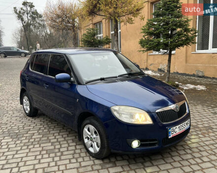 Синий Шкода Фабия, объемом двигателя 1.6 л и пробегом 203 тыс. км за 4650 $, фото 4 на Automoto.ua