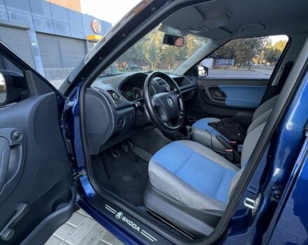 Синій Шкода Фабія, об'ємом двигуна 1.2 л та пробігом 155 тис. км за 4500 $, фото 4 на Automoto.ua