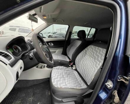 Синий Шкода Фабия, объемом двигателя 1.4 л и пробегом 170 тыс. км за 4140 $, фото 13 на Automoto.ua