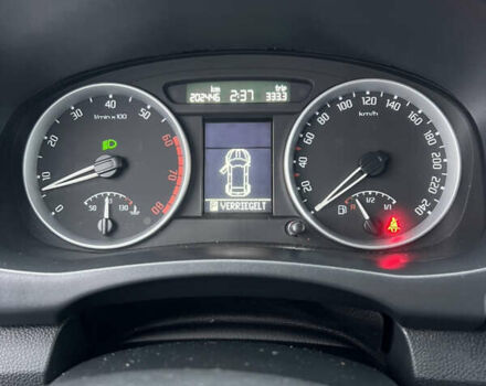 Синий Шкода Фабия, объемом двигателя 1.6 л и пробегом 202 тыс. км за 6900 $, фото 10 на Automoto.ua