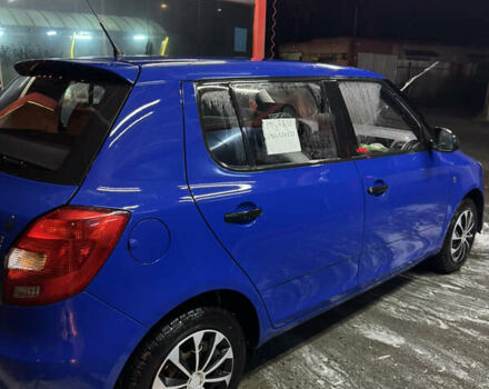 Синий Шкода Фабия, объемом двигателя 1.2 л и пробегом 188 тыс. км за 5000 $, фото 2 на Automoto.ua