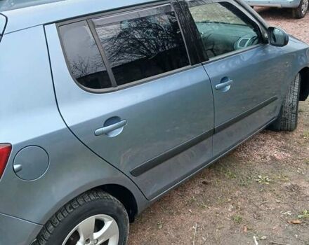 Синий Шкода Фабия, объемом двигателя 1.39 л и пробегом 176 тыс. км за 4200 $, фото 10 на Automoto.ua