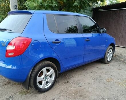 Синий Шкода Фабия, объемом двигателя 1.4 л и пробегом 220 тыс. км за 4900 $, фото 2 на Automoto.ua