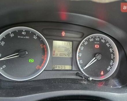 Синій Шкода Фабія, об'ємом двигуна 1.6 л та пробігом 100 тис. км за 7999 $, фото 45 на Automoto.ua