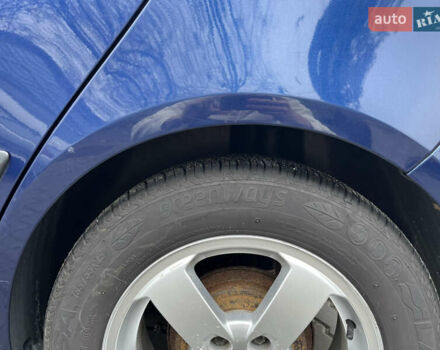 Синий Шкода Фабия, объемом двигателя 1.39 л и пробегом 280 тыс. км за 4800 $, фото 3 на Automoto.ua