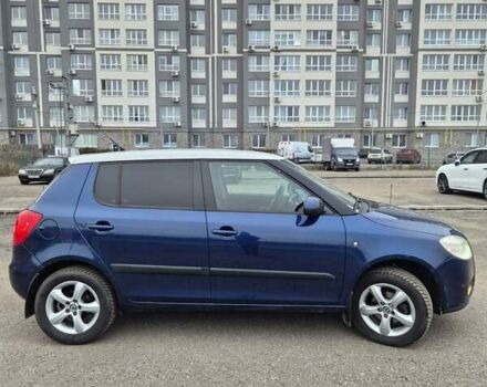 Синий Шкода Фабия, объемом двигателя 1.6 л и пробегом 144 тыс. км за 6999 $, фото 2 на Automoto.ua