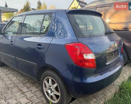 Синий Шкода Фабия, объемом двигателя 1.6 л и пробегом 160 тыс. км за 5199 $, фото 1 на Automoto.ua