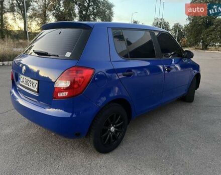 Синій Шкода Фабія, об'ємом двигуна 1.2 л та пробігом 250 тис. км за 2800 $, фото 2 на Automoto.ua