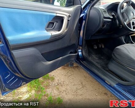 Синий Шкода Фабия, объемом двигателя 1.2 л и пробегом 136 тыс. км за 3900 $, фото 10 на Automoto.ua