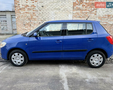 Синий Шкода Фабия, объемом двигателя 1.4 л и пробегом 236 тыс. км за 4900 $, фото 2 на Automoto.ua