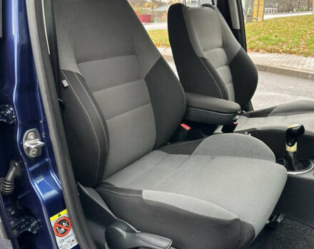 Синий Шкода Фабия, объемом двигателя 1.39 л и пробегом 280 тыс. км за 4800 $, фото 15 на Automoto.ua