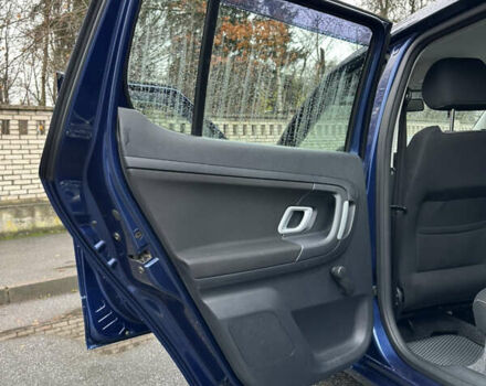 Синий Шкода Фабия, объемом двигателя 1.39 л и пробегом 280 тыс. км за 4800 $, фото 21 на Automoto.ua