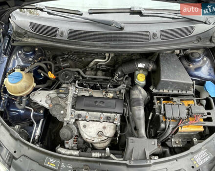 Синий Шкода Фабия, объемом двигателя 1.2 л и пробегом 188 тыс. км за 4200 $, фото 9 на Automoto.ua