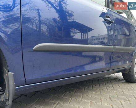 Синий Шкода Фабия, объемом двигателя 1.39 л и пробегом 280 тыс. км за 4800 $, фото 5 на Automoto.ua