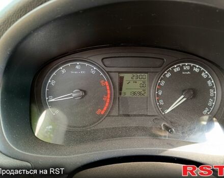 Синий Шкода Фабия, объемом двигателя 1.2 л и пробегом 136 тыс. км за 3900 $, фото 9 на Automoto.ua