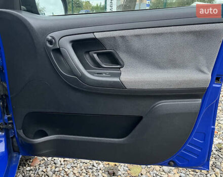 Синий Шкода Фабия, объемом двигателя 1.2 л и пробегом 189 тыс. км за 5300 $, фото 19 на Automoto.ua