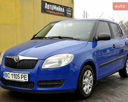 Синий Шкода Фабия, объемом двигателя 1.2 л и пробегом 206 тыс. км за 3999 $, фото 2 на Automoto.ua