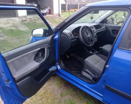 Синий Шкода Фабия, объемом двигателя 1.2 л и пробегом 214 тыс. км за 4500 $, фото 4 на Automoto.ua