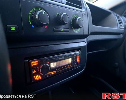 Синий Шкода Фабия, объемом двигателя 1.2 л и пробегом 83 тыс. км за 5400 $, фото 6 на Automoto.ua