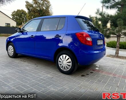Синий Шкода Фабия, объемом двигателя 1.2 л и пробегом 83 тыс. км за 5400 $, фото 2 на Automoto.ua
