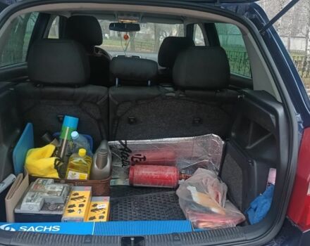 Синий Шкода Фабия, объемом двигателя 1.2 л и пробегом 220 тыс. км за 5000 $, фото 9 на Automoto.ua