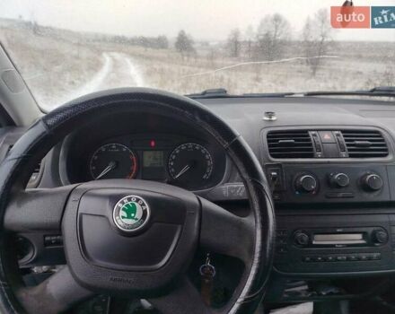 Синий Шкода Фабия, объемом двигателя 1.2 л и пробегом 220 тыс. км за 4500 $, фото 9 на Automoto.ua