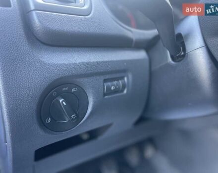 Синий Шкода Фабия, объемом двигателя 1.4 л и пробегом 195 тыс. км за 6900 $, фото 11 на Automoto.ua