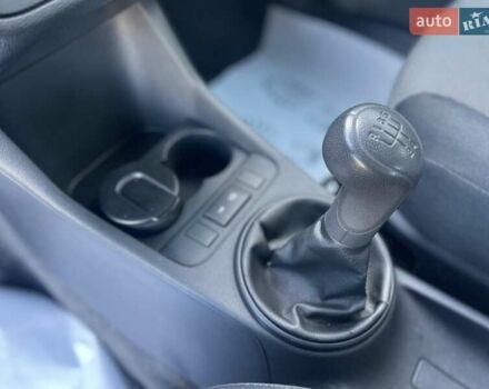 Синий Шкода Фабия, объемом двигателя 1.4 л и пробегом 195 тыс. км за 6900 $, фото 19 на Automoto.ua