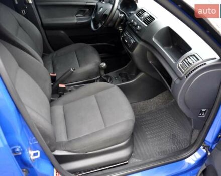 Синий Шкода Фабия, объемом двигателя 1.2 л и пробегом 206 тыс. км за 3999 $, фото 28 на Automoto.ua