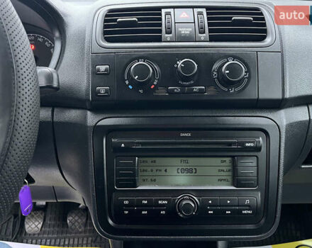 Синий Шкода Фабия, объемом двигателя 1.2 л и пробегом 189 тыс. км за 5300 $, фото 9 на Automoto.ua