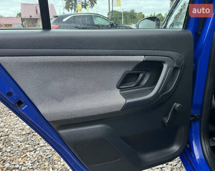 Синий Шкода Фабия, объемом двигателя 1.2 л и пробегом 189 тыс. км за 5300 $, фото 12 на Automoto.ua