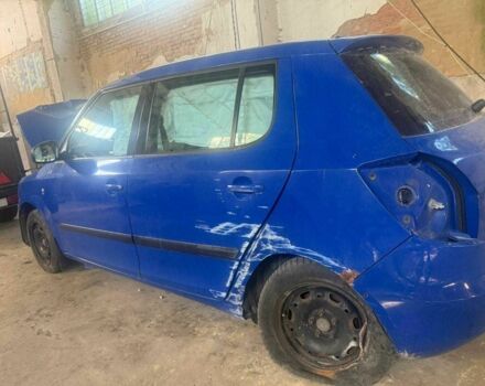 Синий Шкода Фабия, объемом двигателя 0 л и пробегом 200 тыс. км за 1600 $, фото 1 на Automoto.ua