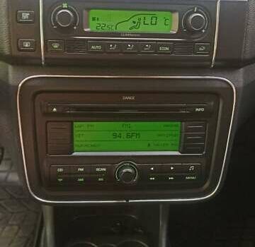 Синій Шкода Фабія, об'ємом двигуна 1.2 л та пробігом 139 тис. км за 5000 $, фото 15 на Automoto.ua
