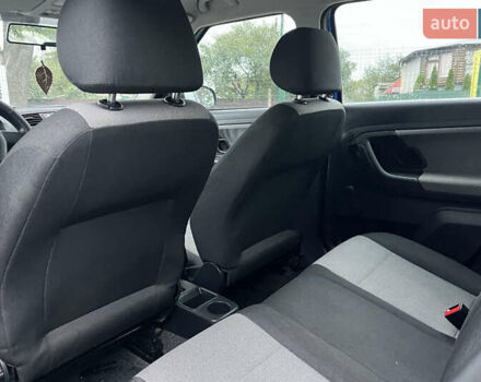 Синий Шкода Фабия, объемом двигателя 1.2 л и пробегом 189 тыс. км за 5300 $, фото 13 на Automoto.ua