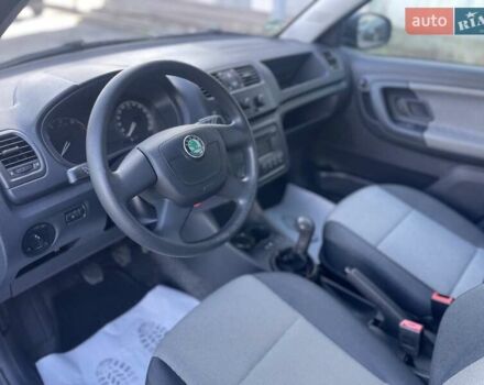 Синий Шкода Фабия, объемом двигателя 1.4 л и пробегом 195 тыс. км за 6900 $, фото 13 на Automoto.ua